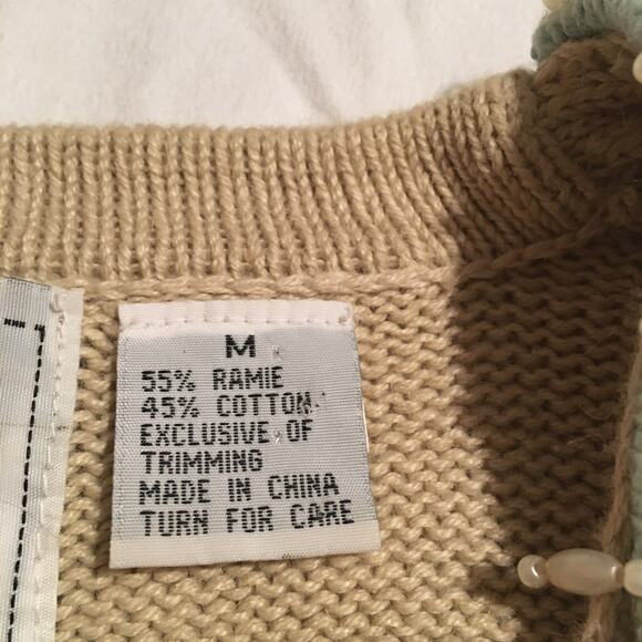 Storybook Knits M Floral beaded cardigan Embroidered cream fancy buttons - Picture 4 of 16